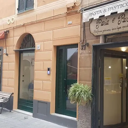 Il Mare Dietro L'angolo Apartment *